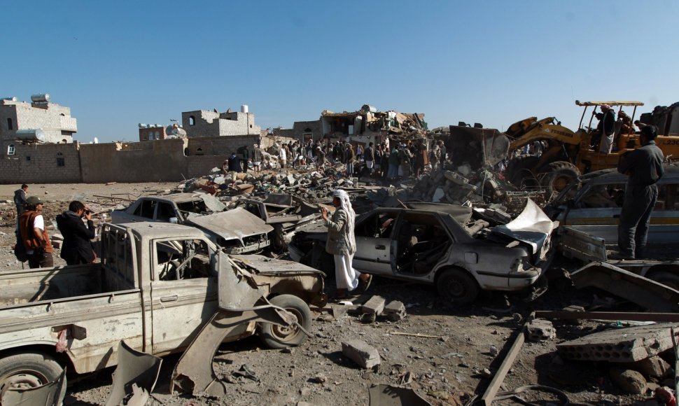 Saudo Arabijos aviacijos oro atakų padariniai Sanoje