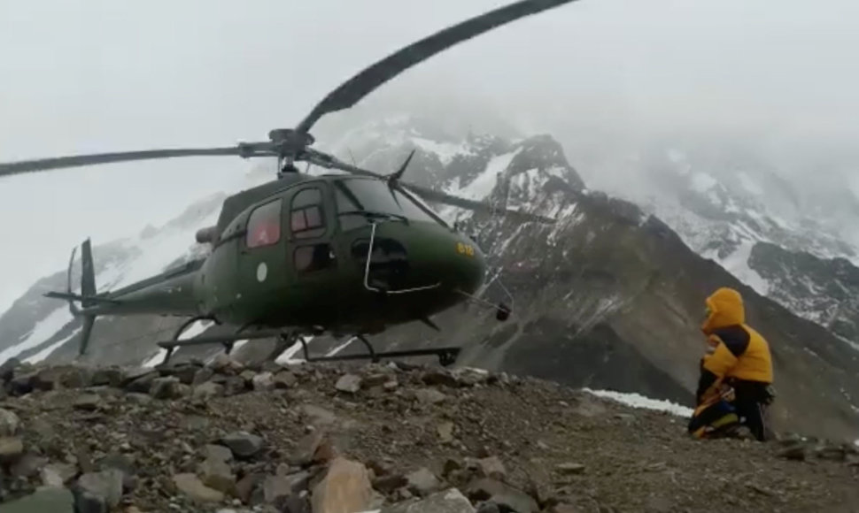 Lenkijos alpinistai išgelbėjo Himalajų viršukalnėje įstrigusią prancūzę