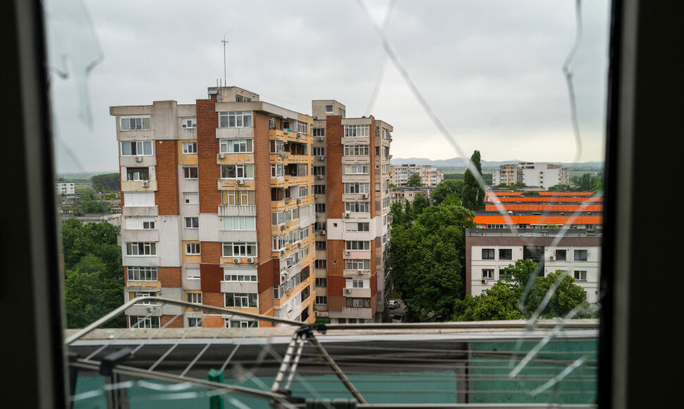 Rusijos dronas smogė daugiabučiui Rumunijoje