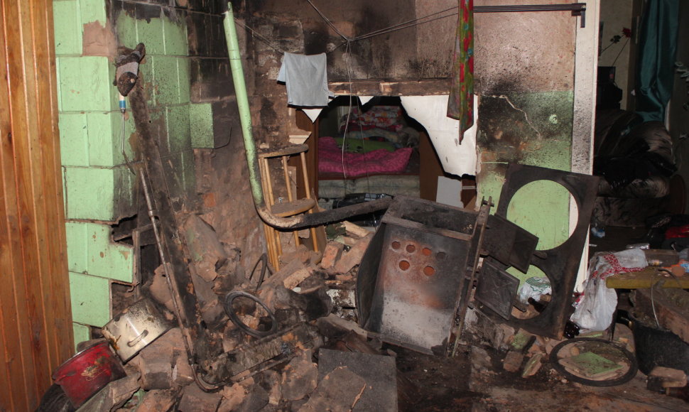 Angirių kaimo nuosavame name sprogo katilas