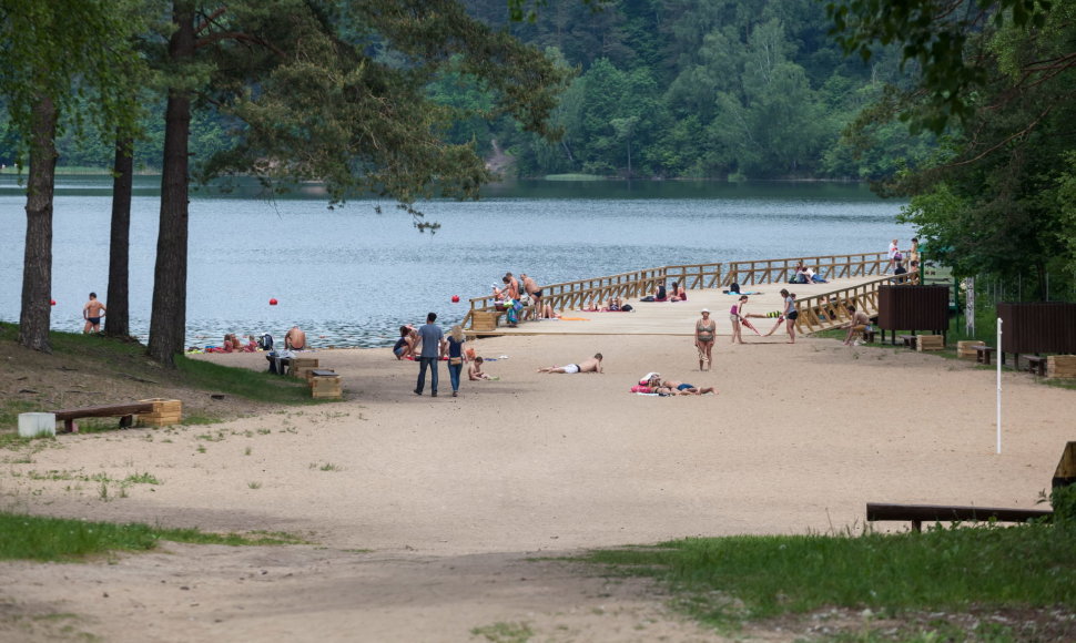 Maudynių sezoną vilniečiai pasitiks atnaujintuose paplūdimiuose