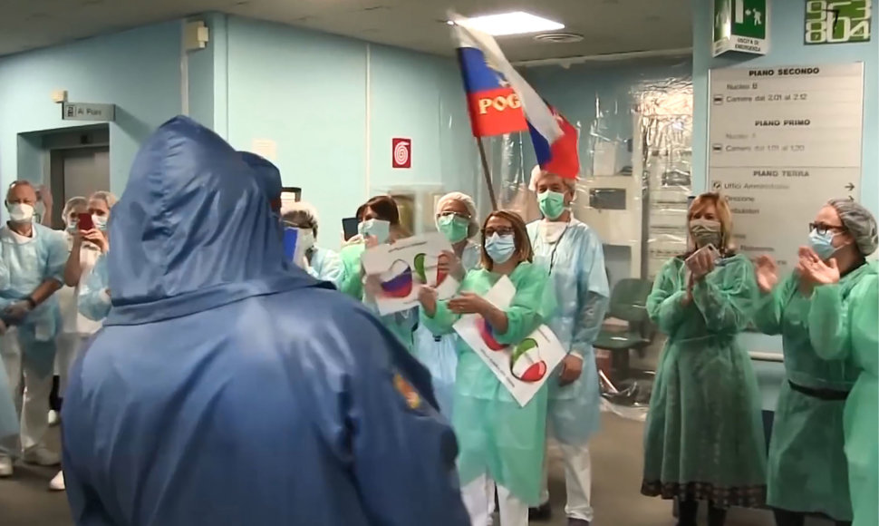 Lauko ligoninėje Bergame dirbantys Rusijos karo medikai