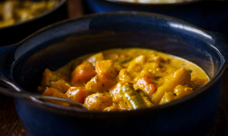 Pikantiška sriuba su indiškais prieskoniais