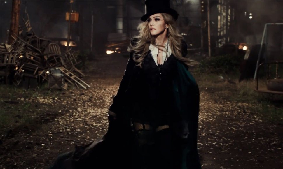 Madonna vaizdo klipe „Ghosttown“ 