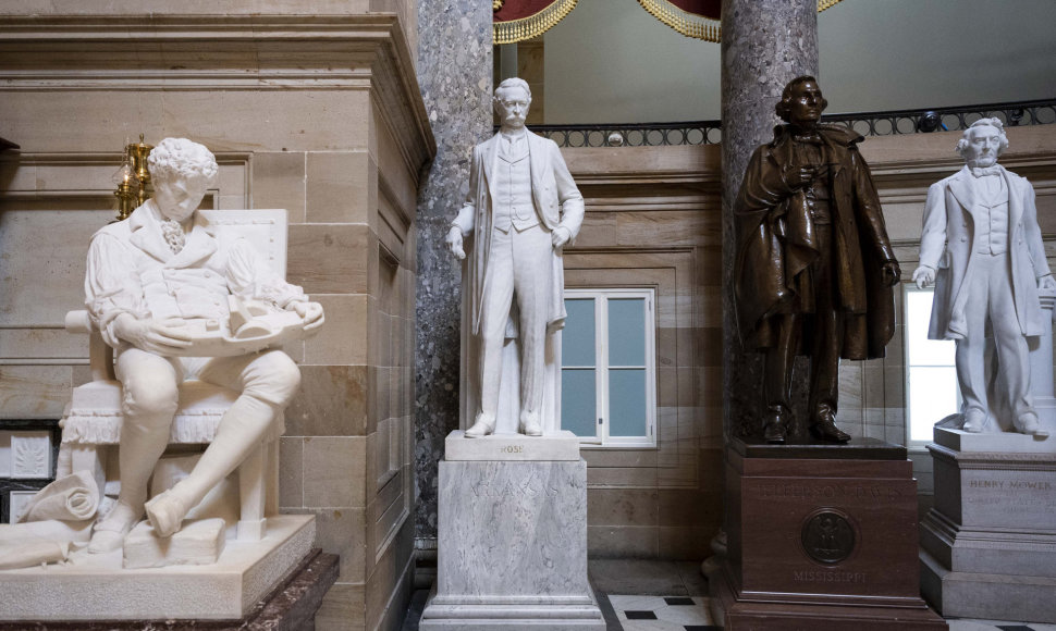 Konfederatų statulos Kapitolijuje