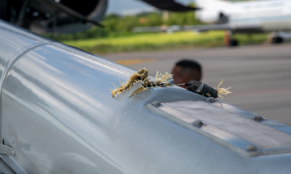 Per išpuolį apgadintas Kolumbijos prezidento sraigtasparnis