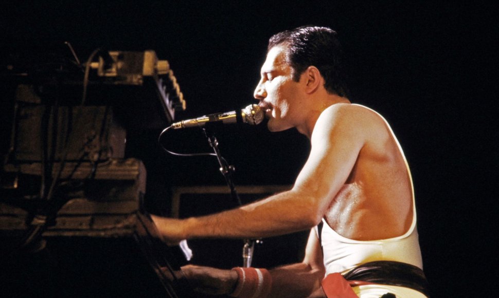 Freddie Mercury (1984 m.)