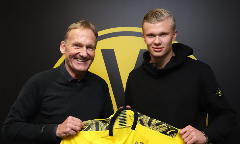 Erlingas Brautas Haalandas pasirašė sutartį su „Borussia“
