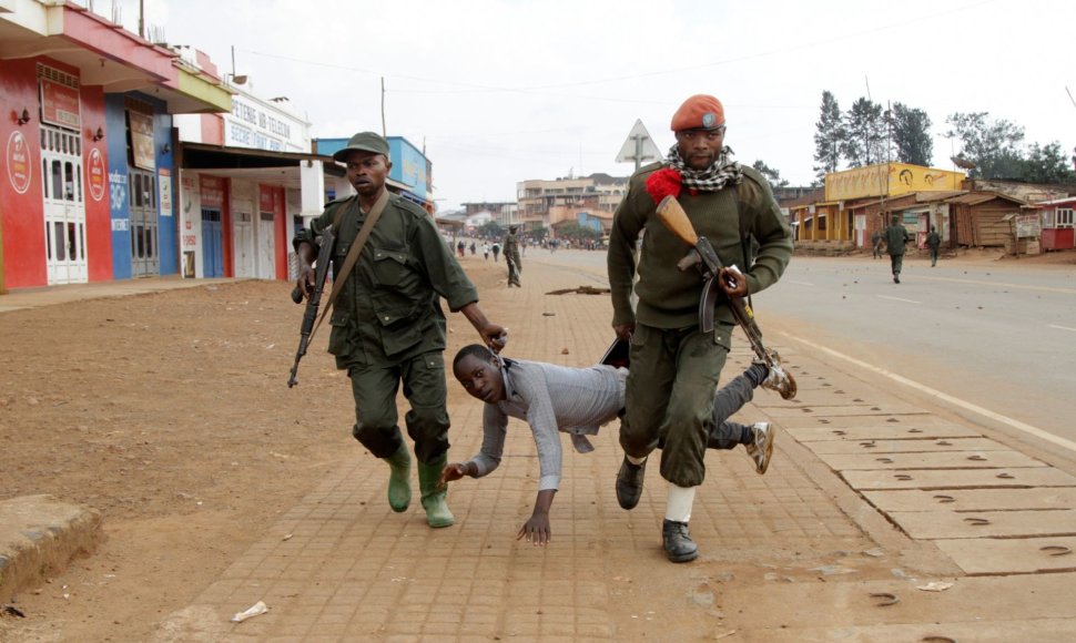 Kongo kariai suima protestuotoją