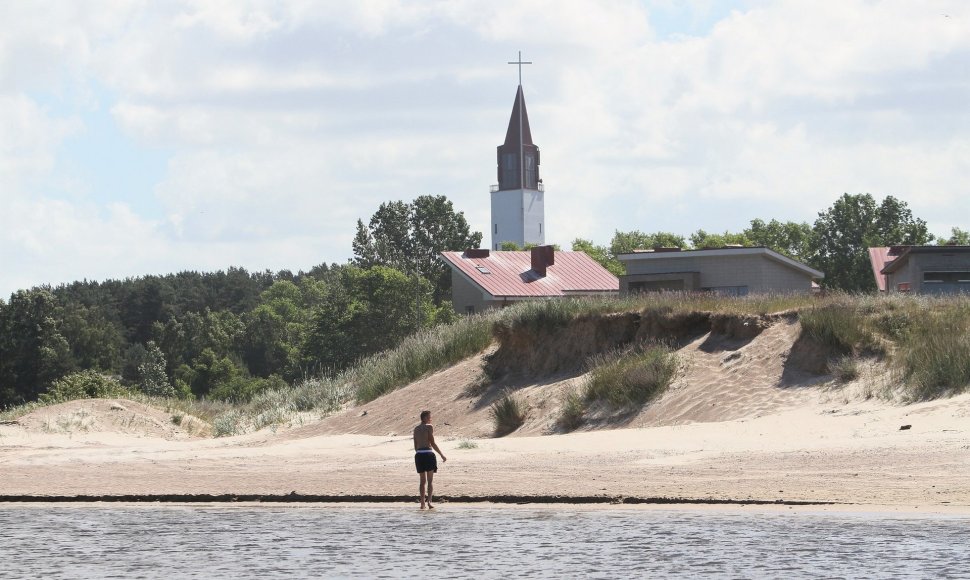 Šventosios nuodėmės ir viltys amžiais išnyksta Baltijos bangose
