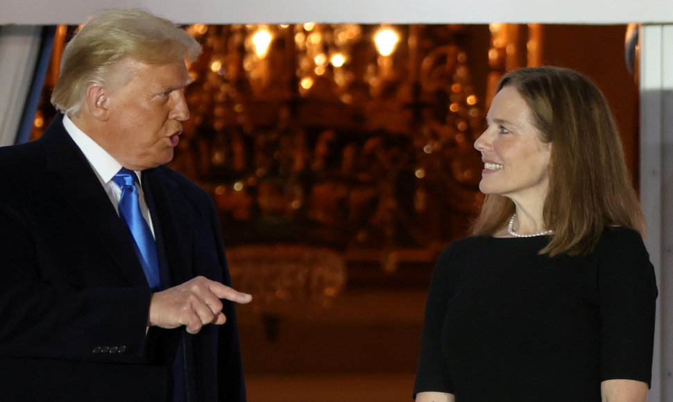 Donaldas Trumpas ir Amy Coney Barrett