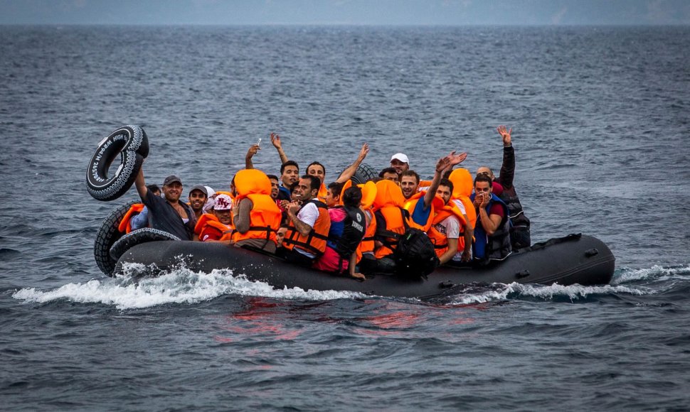 Migrantai ir pabėgėliai atplaukia į Lesbo salą