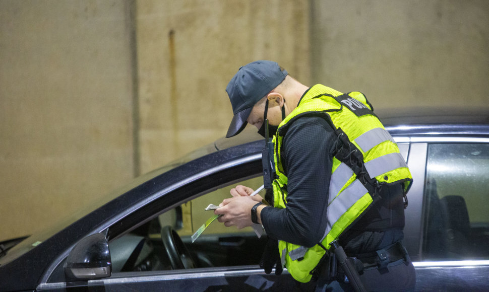 Akimirka iš vykusio policijos reido