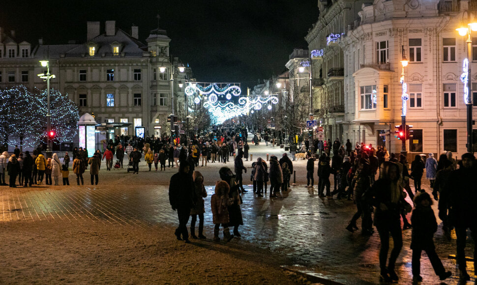 Pirmąją Kalėdų dieną &ndash; &scaron;venti&scaron;kai nusiteikęs Vilnius