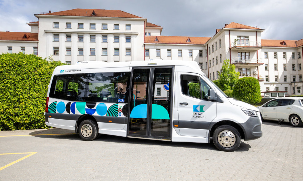 Kauno klinikose – nemokamas elektrinis autobusiukas