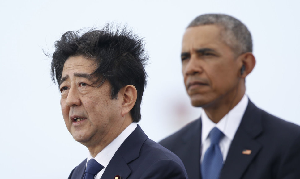 Shinzo Abe (kairėje) ir Barackas Obama