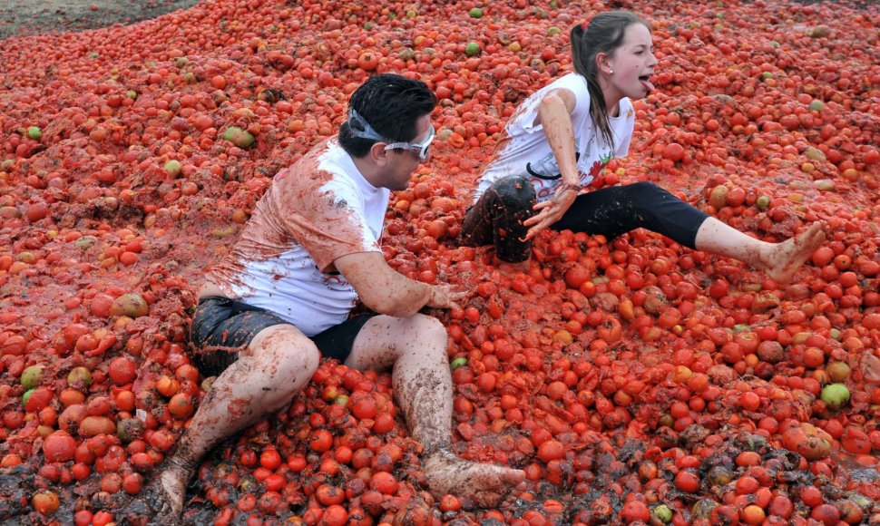 Kasmentinė „La tomatinos“ šventė Kolumbijoje