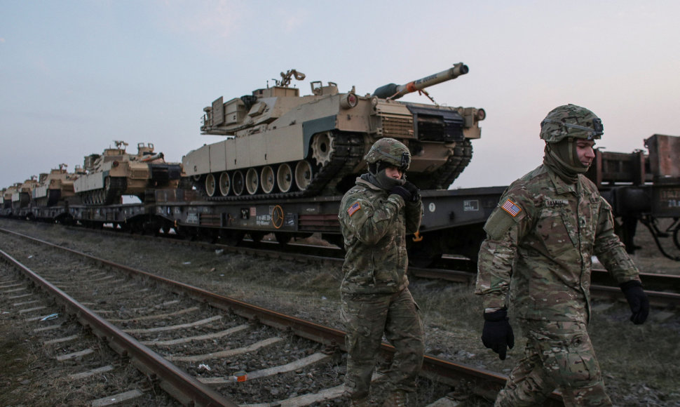 JAV kariai prie „M1 Abrams“ tankų 