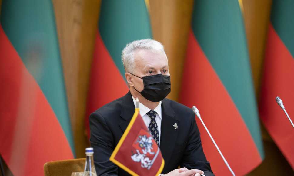 Seimo valdyba susitiko su prezidentu Gitanu Nausėda