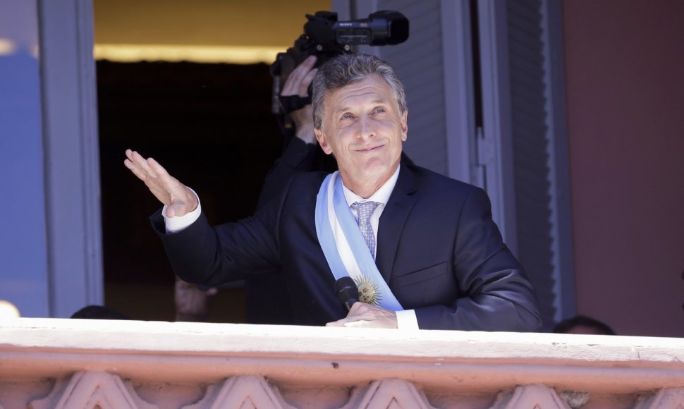 Argentinos vairą perima rinkėjų simpatijų nepraradęs Mauricio Macri