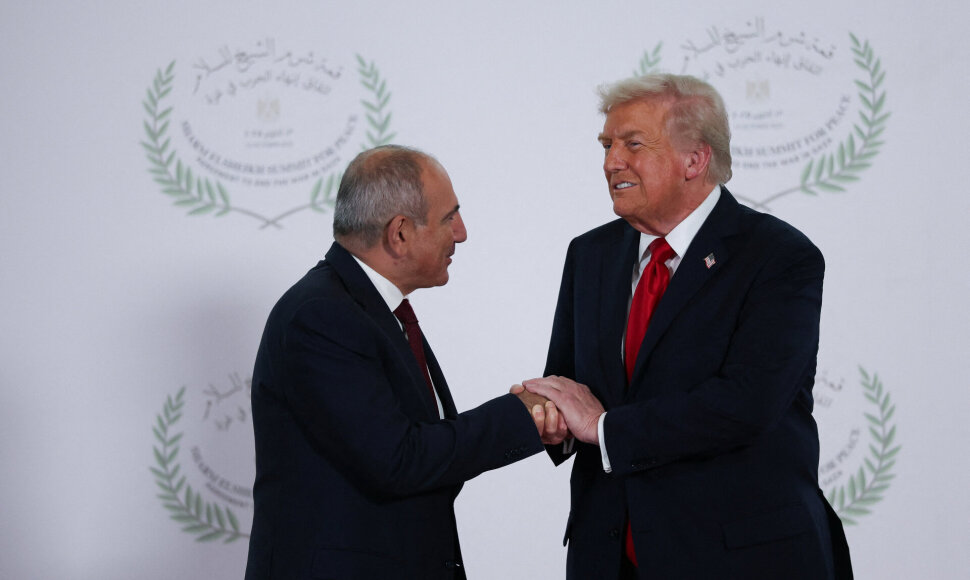 Donaldas Trumpas, Nikolas Pašinianas