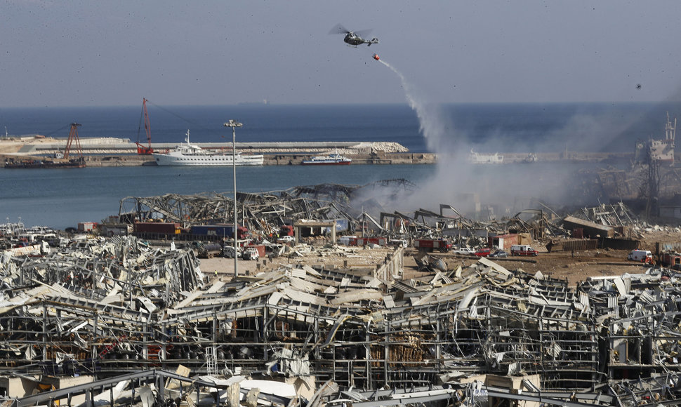 Libano sostinė Beirutas kitą rytą po galingo sprogimo