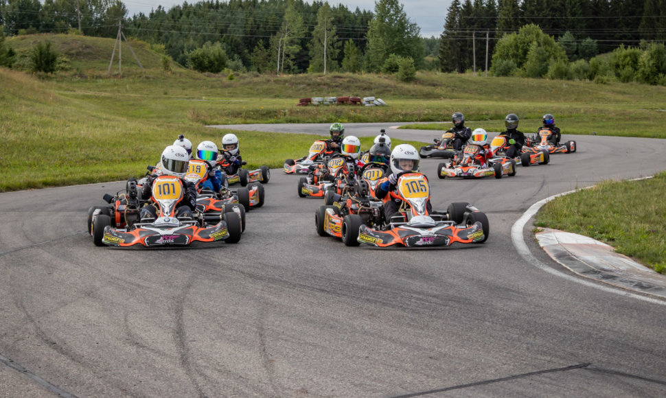 Lietuvos mėgėjų kartingo akademijos sportininkai sezoną užbaigs Italijoje