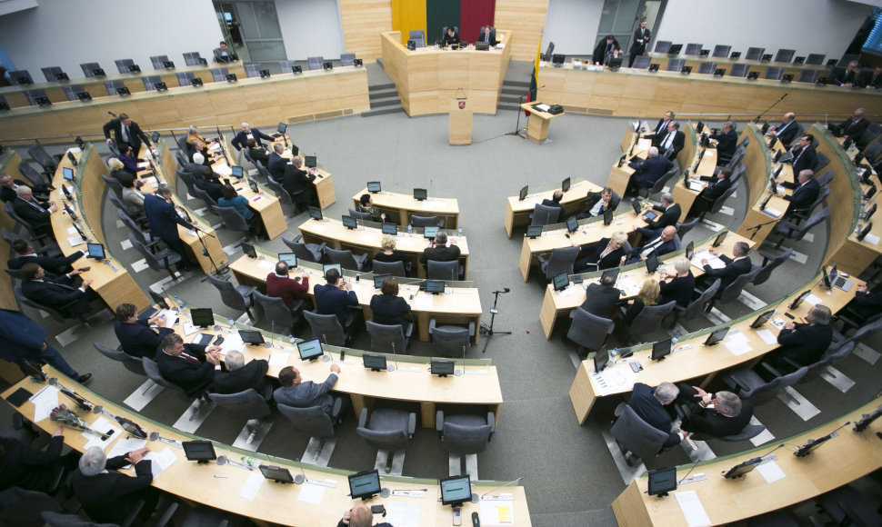 Šios kadencijos Seimas rinkosi į paskutinį rytinį posėdį