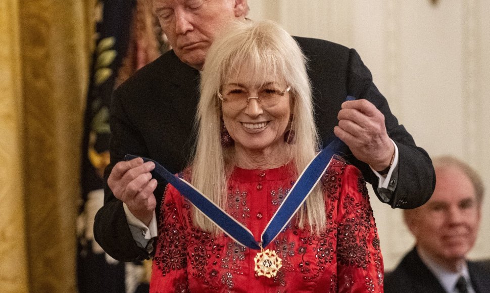 Miriam Adelson su savo vyru rėmė Donaldo Trumpo prezidentinę kampaniją.