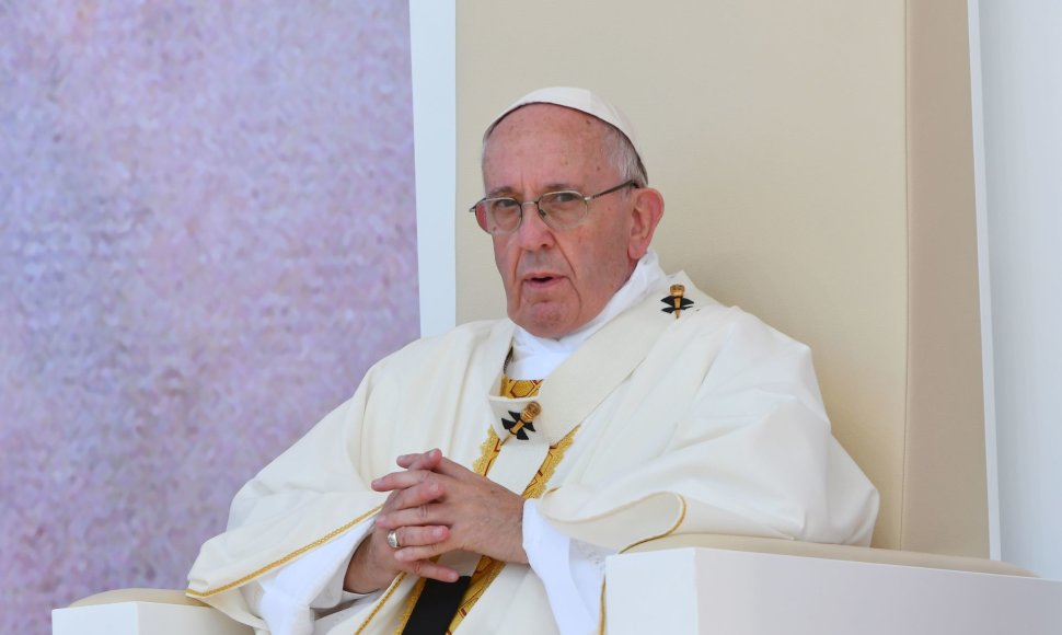 Popiežius Pranciškus aukoja mišias Lenkijoje