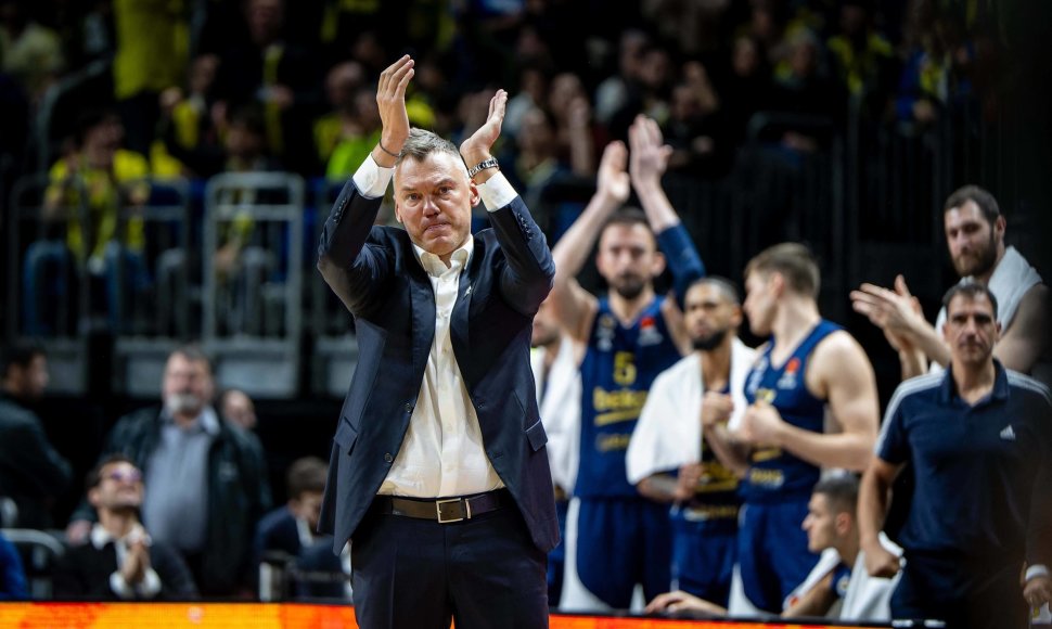 Šarūnas Jasikevičius laimėjo pirmąsias penkerias rungtynes prie Stambulo „Fenerbahče“ vairo.