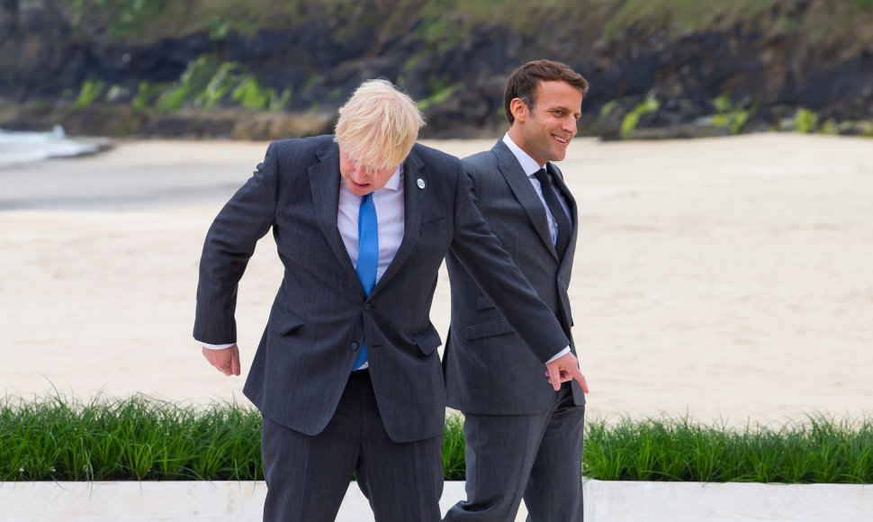 Borisas Johnsonas ir Emmanuelis Macronas