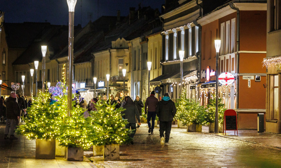 Šventiškai pasipuošęs Kauno senamiestis