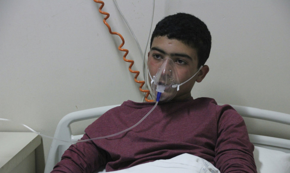 Per ataką zarino dujomis Sirijos Idlibo provincijoje sužeistas jaunuolis