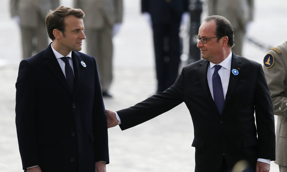 E.Macronas ir F.Hollande'as