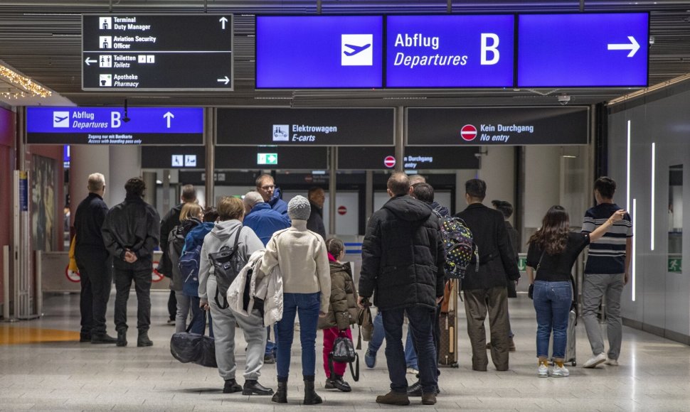 Frankfurto oro uostas / Zhang Fan / ZUMAPRESS.com