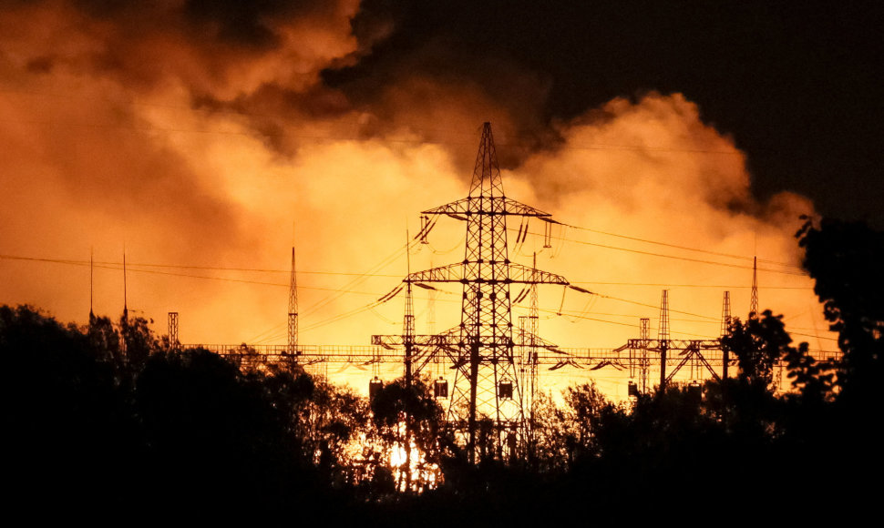 Gaisras Charkivo šiluminėje elektrinėje po Rusijos atakų