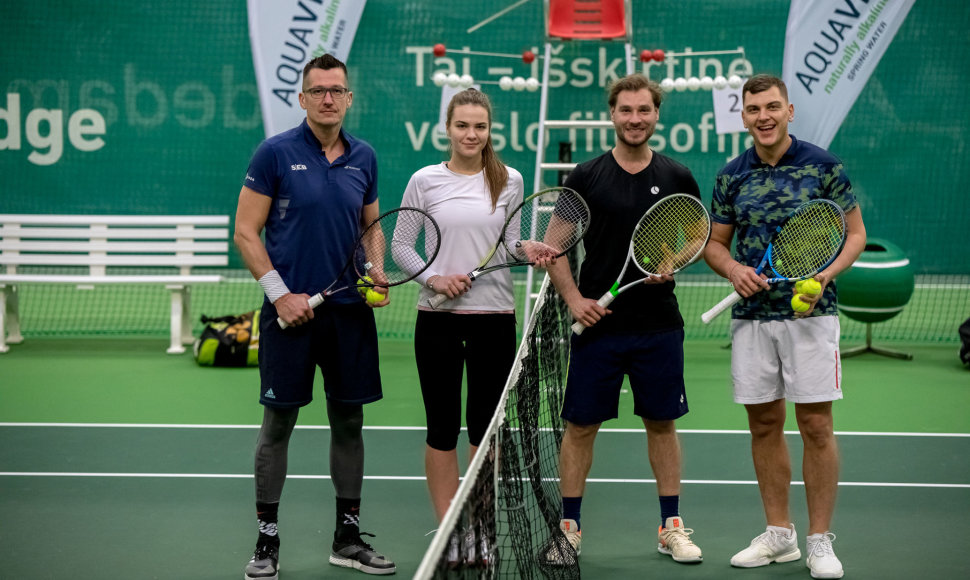 TennisPark dvejetų turnyro akimirka