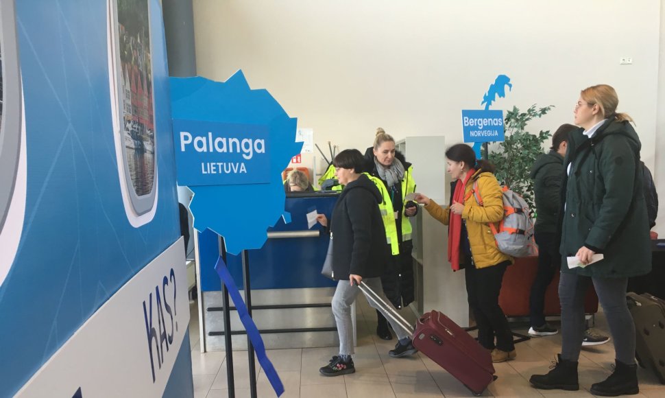 Trečiadienį iš Palangos oro uosto pirmieji keleiviai išskrido į Bergeną Norvegijoje.