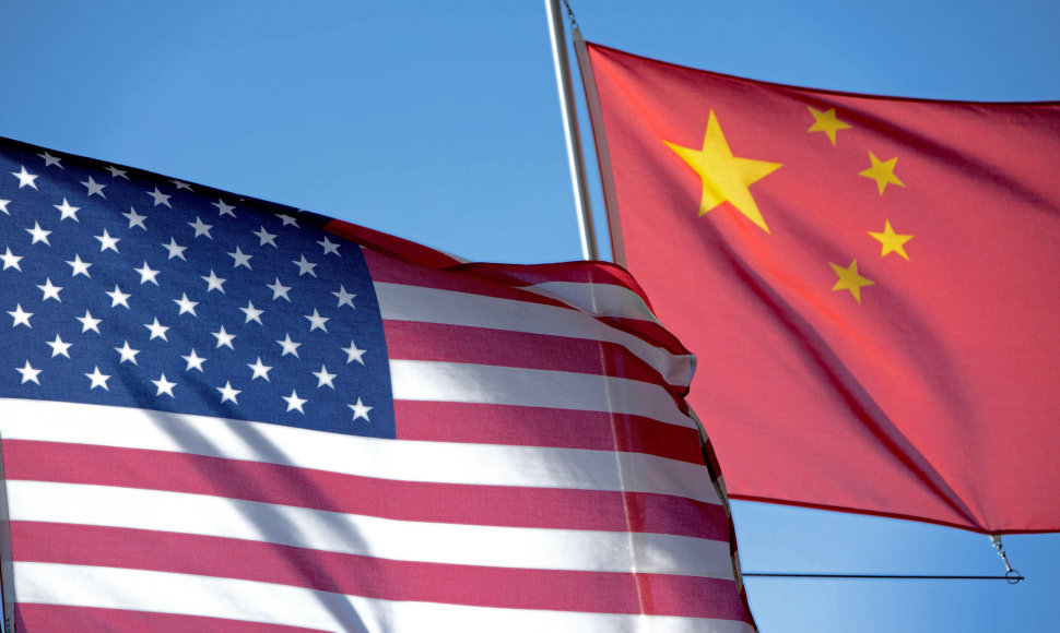 JAV ir Kinijos vėliavos
