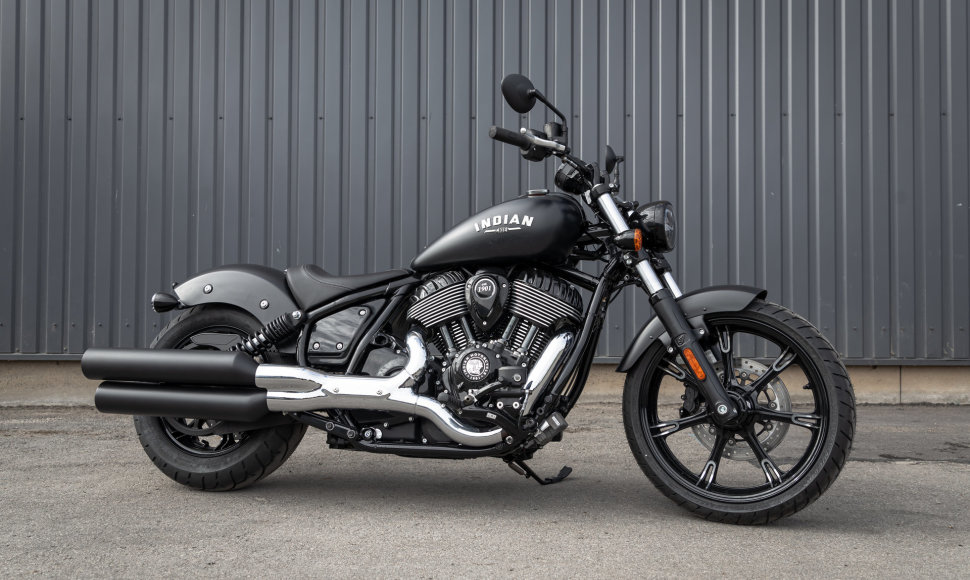 Metų motociklas: pretendentas „Indian Motorcycle Chief Dark Horse“