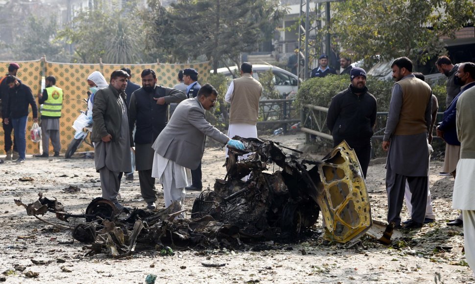 Pakistano Talibanas prisiėmė atsakomybę už mirtininko išpuolį šalies sostinėje