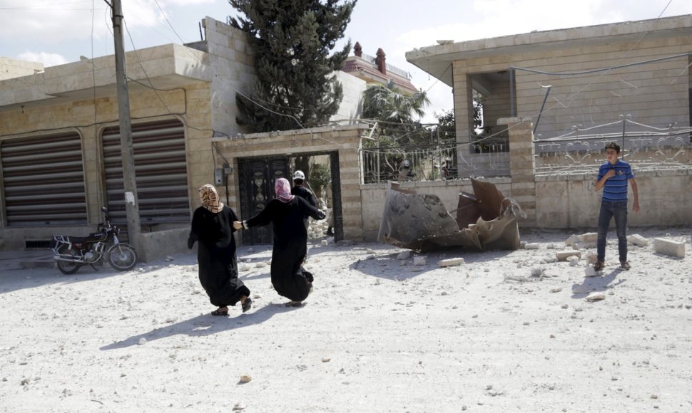 Sirijos sukilėlių kontroliuojami miestai ištuštėje dėl Rusijos įvykdytų bombardavimų