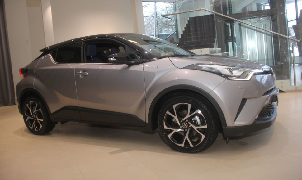 „Toyota C-HR“