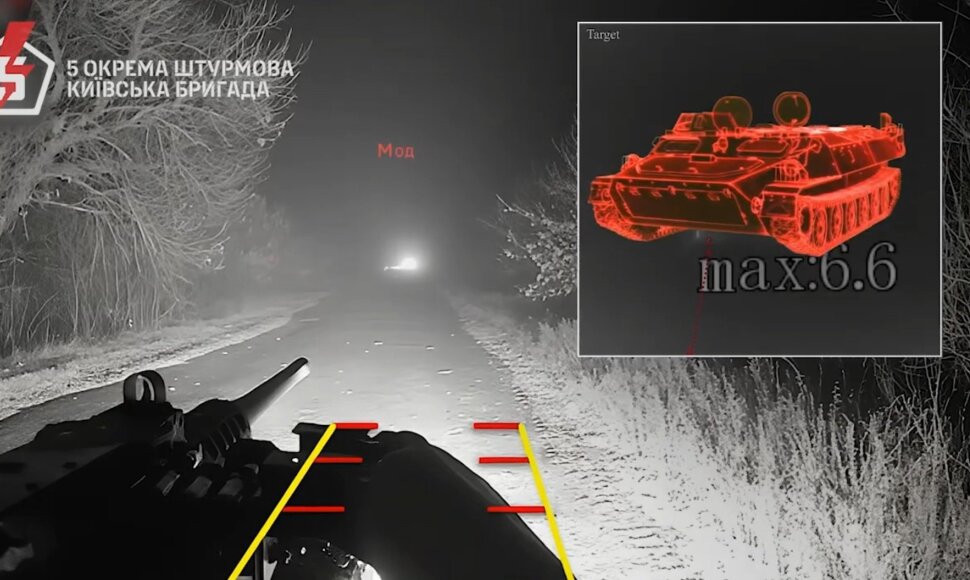 Ukrainiečių bepilotė transporto priemonė sunaikino rusų &scaron;arvuotį.