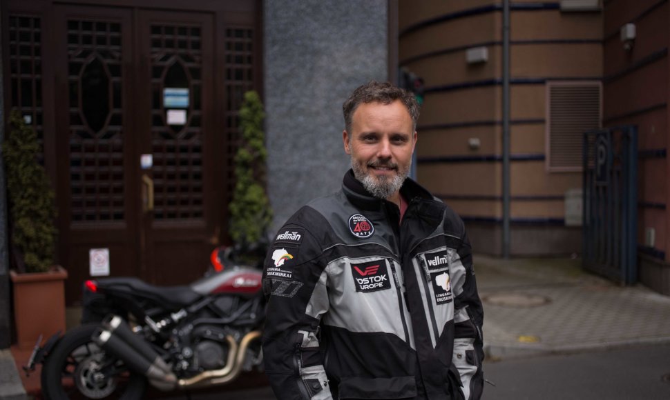 Po pasaulį keliaujantis motociklininkas Karolis Mieliauskas