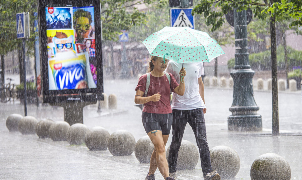 Vilniaus miestą plovė lietus