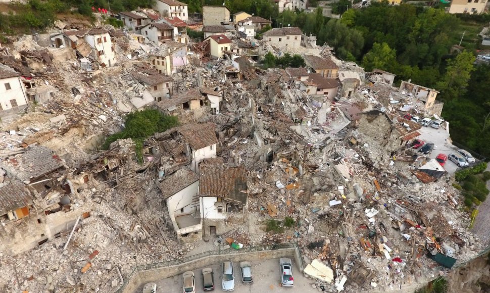 Italija po žemės drebėjimo