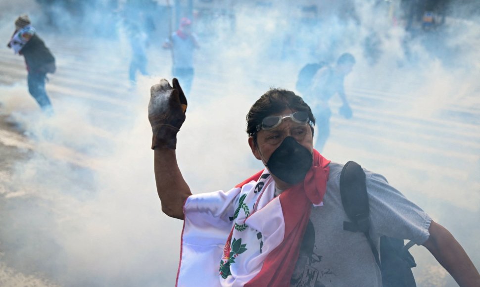 Protestuotojas Peru, palaikantis buvusį prezidentą Pedro Castillo