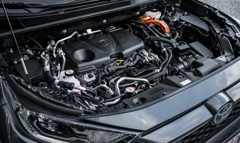 Miesto visureigis &bdquo;Toyota RAV4 Plug-in Hybrid&ldquo;